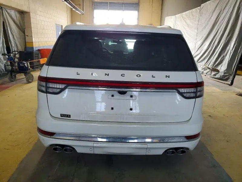 2022 LINCOLN AVIATOR BLACK LABEL  