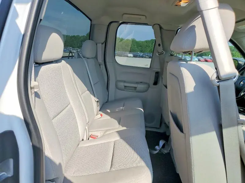 2011 CHEVROLET SILVERADO C1500 LT  