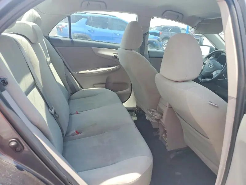 2013 TOYOTA COROLLA LE  