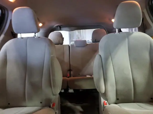 2012 TOYOTA SIENNA   