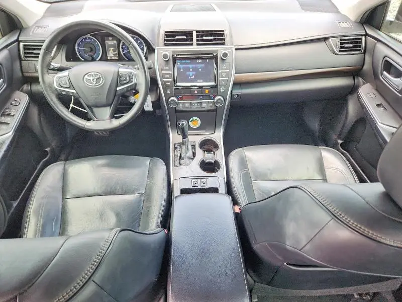 2017 TOYOTA CAMRY XLE  