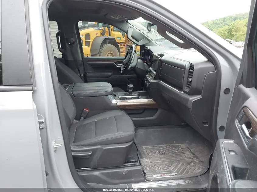 2024 CHEVROLET SILVERADO 1500 4WD  STANDARD BED LT