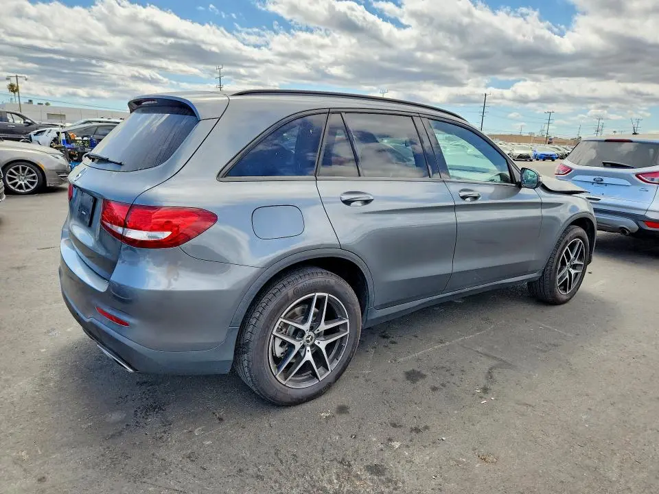 2019 MERCEDES-BENZ GLC 300  