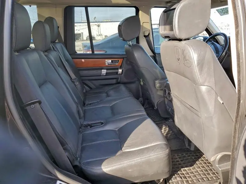 2015 LAND ROVER LR4 HSE LUXURY  