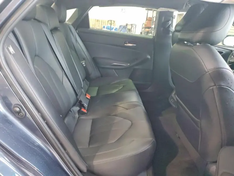 2021 TOYOTA AVALON XLE  