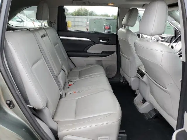 2015 TOYOTA HIGHLANDER XLE  