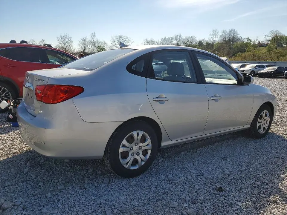 2010 HYUNDAI ELANTRA GLS  
