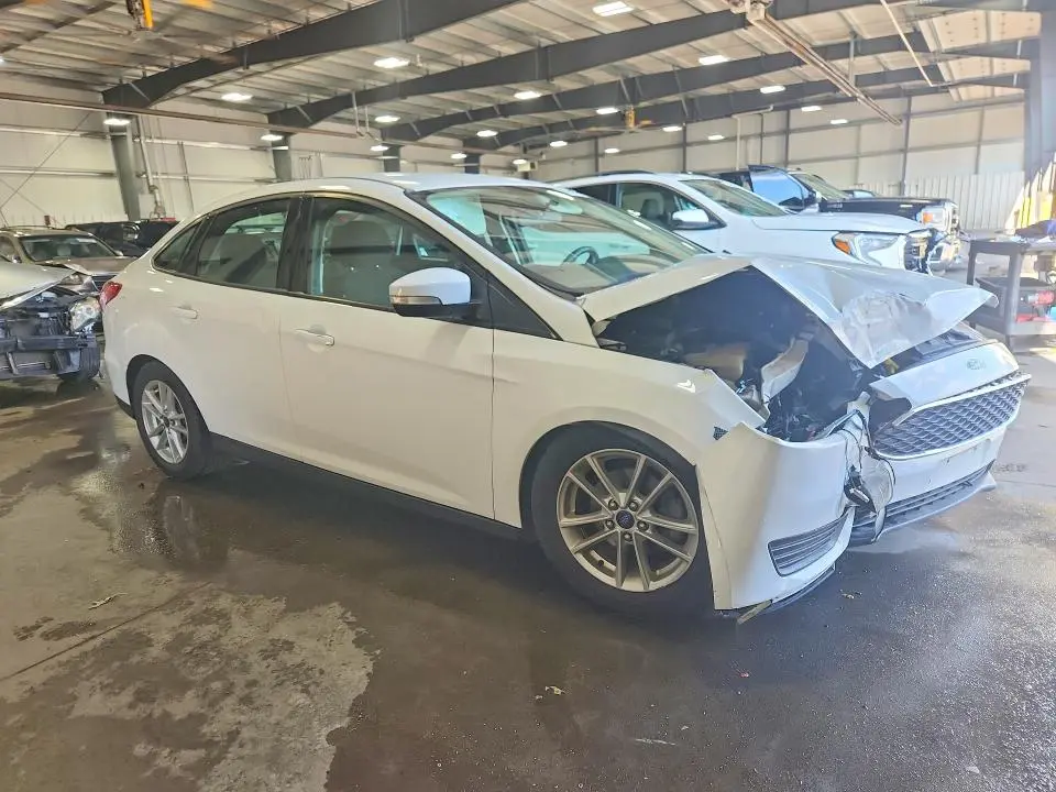 2016 FORD FOCUS SE  