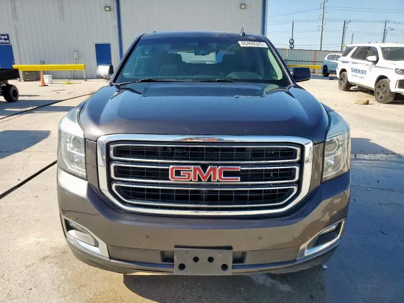 2017 GMC YUKON SLE  
