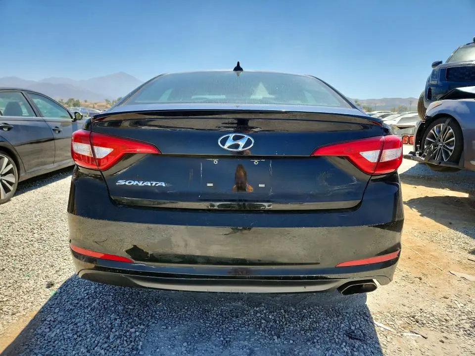2017 HYUNDAI SONATA SE  
