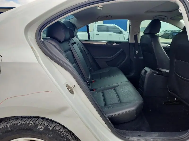 2017 VOLKSWAGEN JETTA SE  