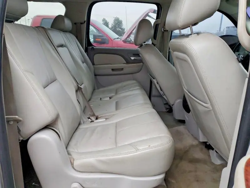 2010 GMC YUKON XL K1500 SLT  