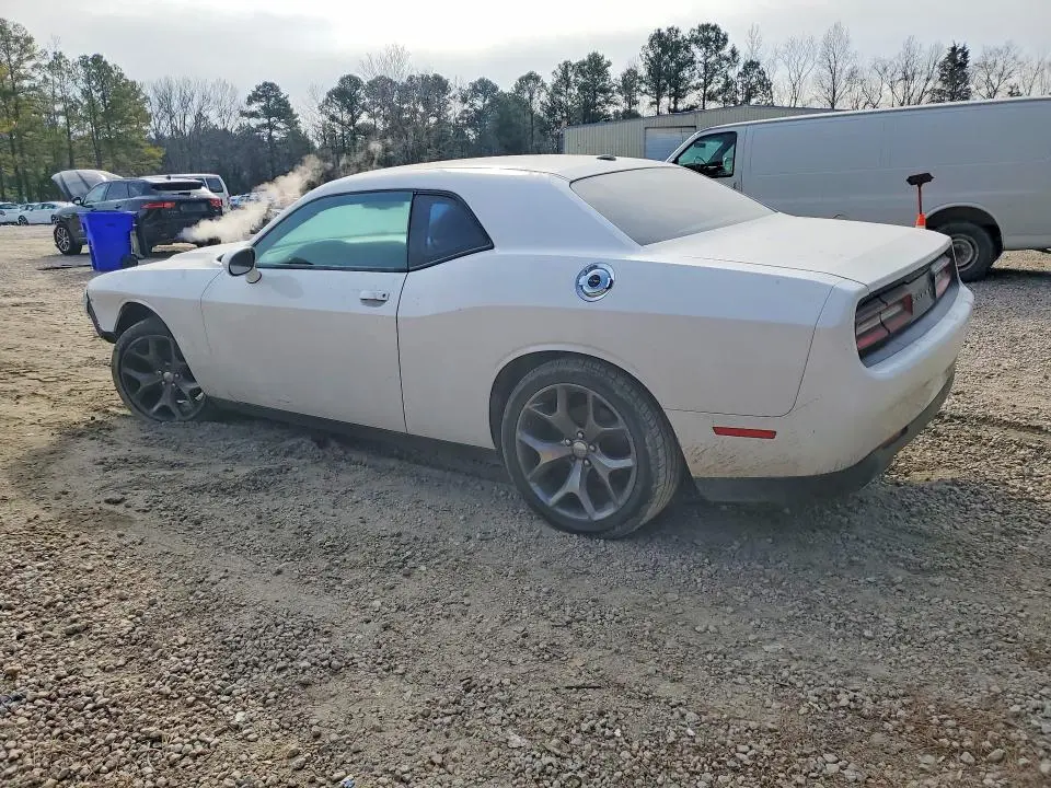 2016 DODGE CHALLENGER SXT  