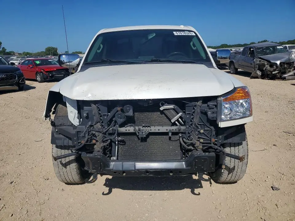 2015 NISSAN TITAN SL  