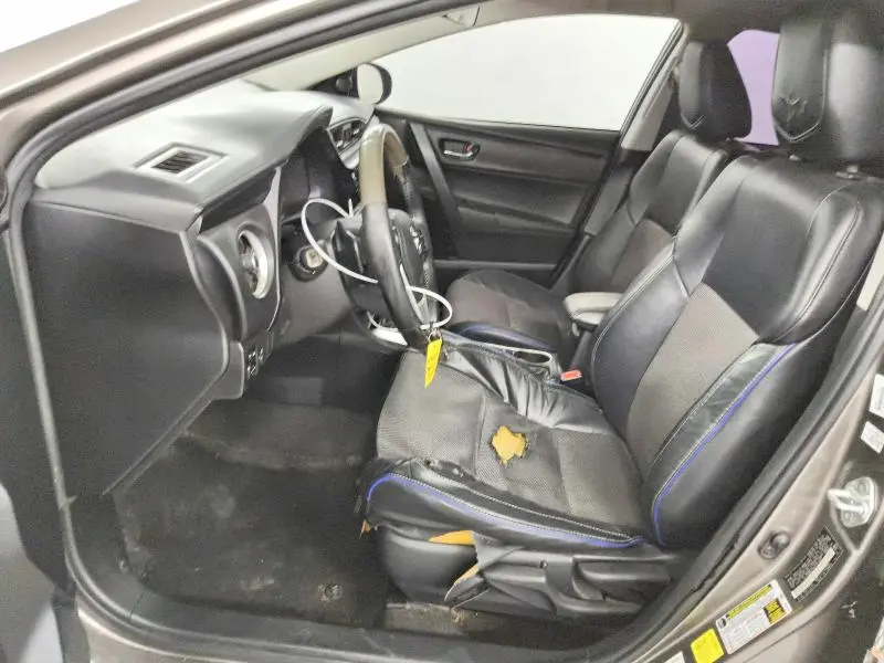 2019 TOYOTA COROLLA SE  