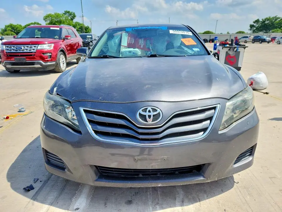 2011 TOYOTA CAMRY LE  