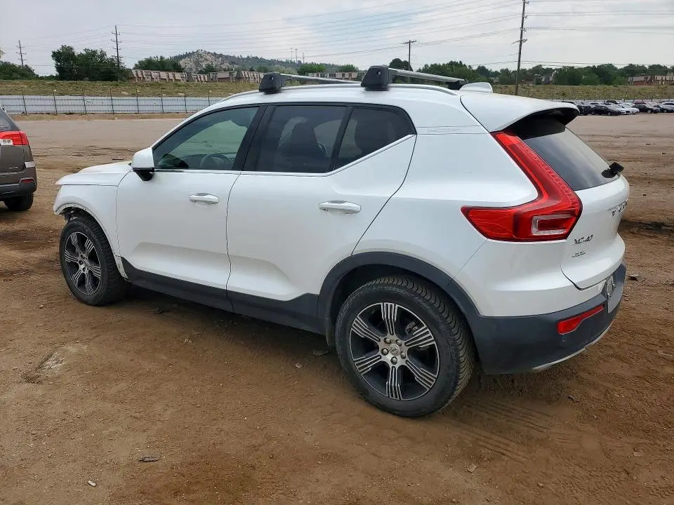2019 VOLVO XC40 T5 INSCRIPTION  