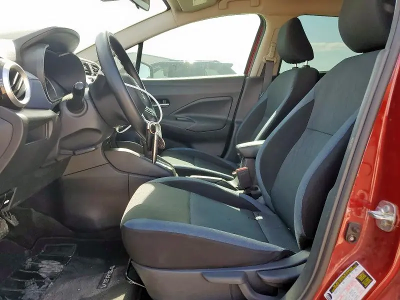 2023 NISSAN VERSA SV  