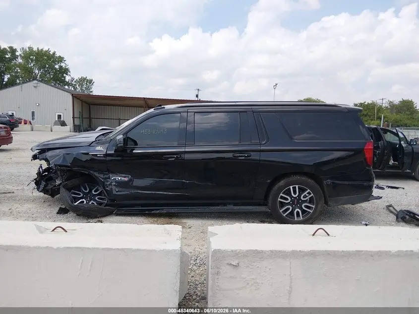 2024 GMC YUKON XL 4WD AT4
