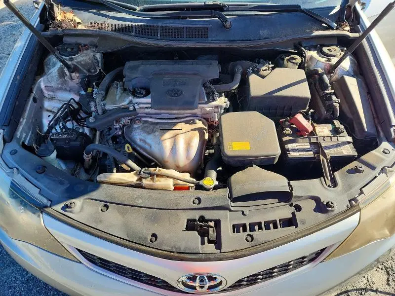 2013 TOYOTA CAMRY SE  