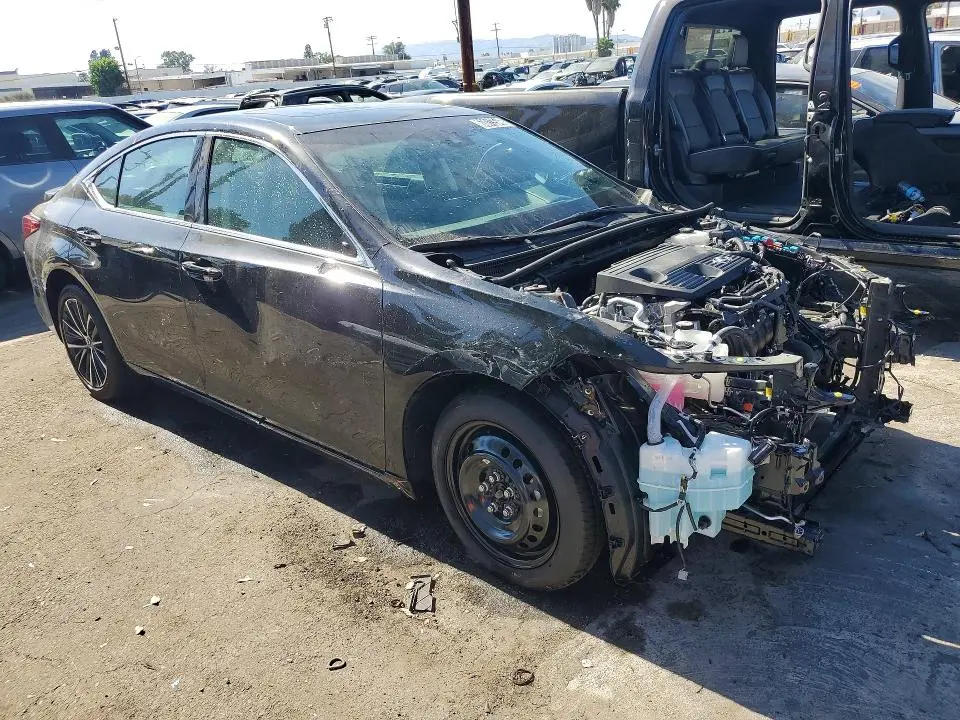 2025 LEXUS ES 300H BASE  