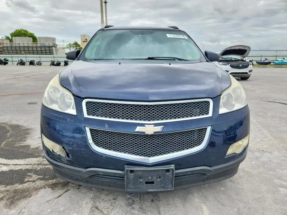 2012 CHEVROLET TRAVERSE LS  