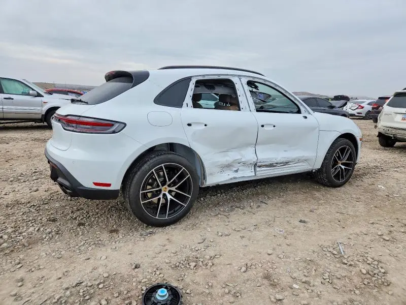 2026 PORSCHE MACAN BASE  