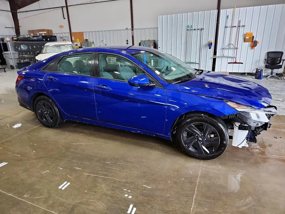2021 HYUNDAI ELANTRA SEL  