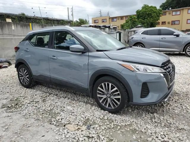 2021 NISSAN KICKS SV  