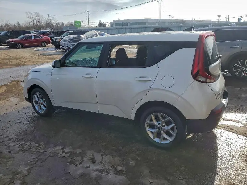 2022 KIA SOUL LX  