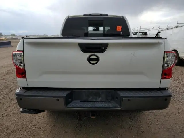 2017 NISSAN TITAN SV  