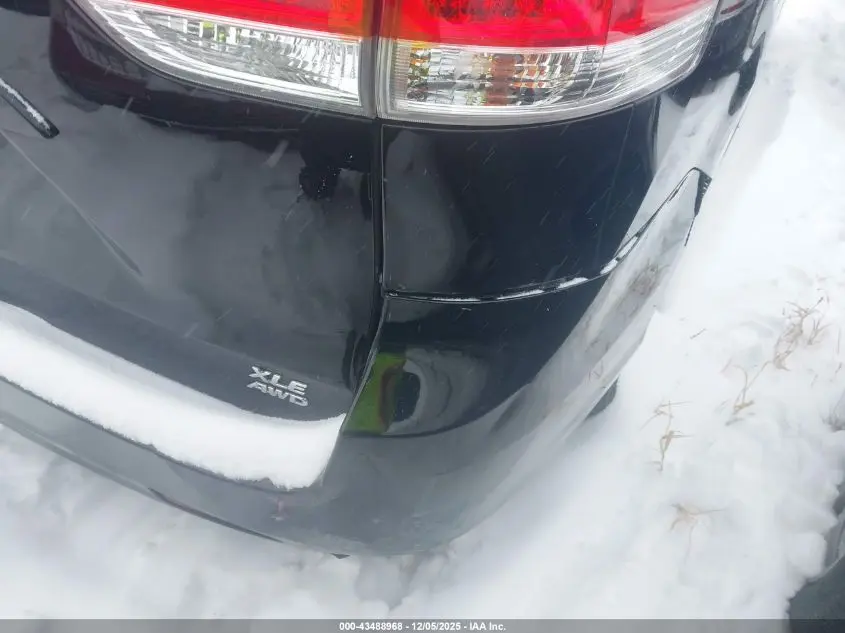 2014 TOYOTA SIENNA XLE 7 PASSENGER