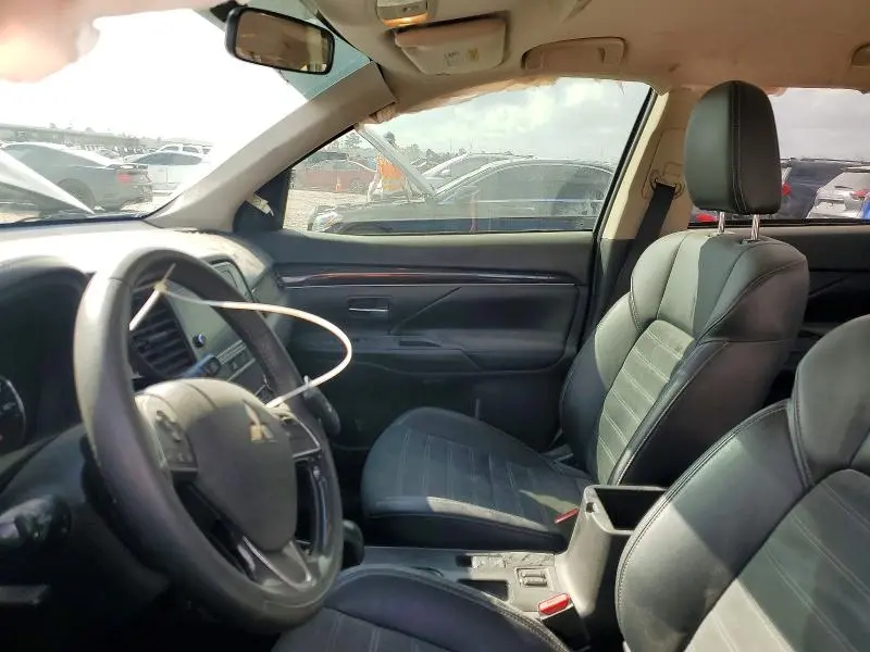 2019 MITSUBISHI OUTLANDER SE  