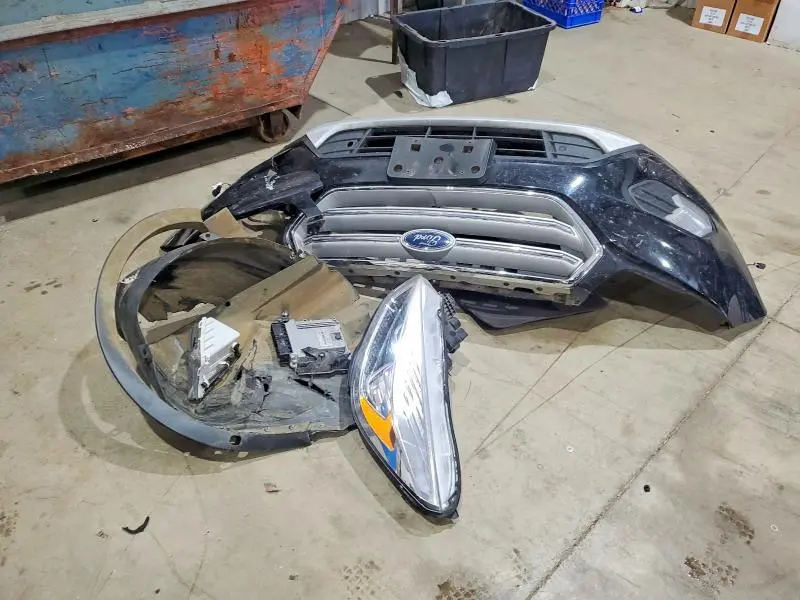 2019 FORD ESCAPE TITANIUM  