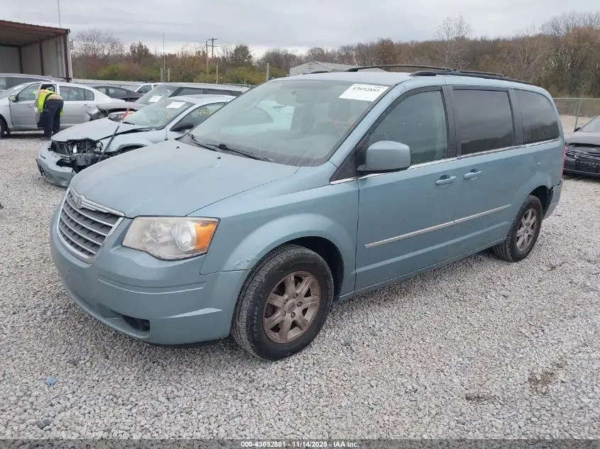2010 CHRYSLER TOWN & COUNTRY TOURING