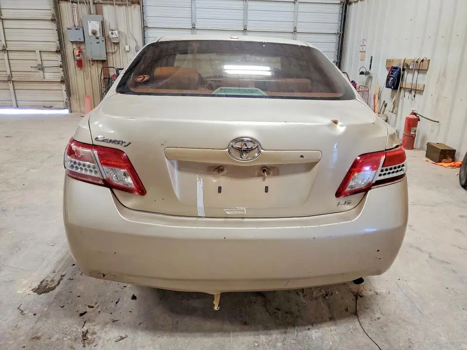 2010 TOYOTA CAMRY LE  