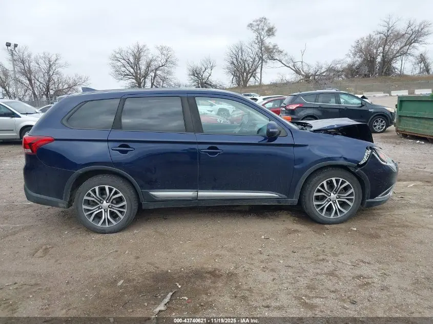2017 MITSUBISHI OUTLANDER SE/SEL