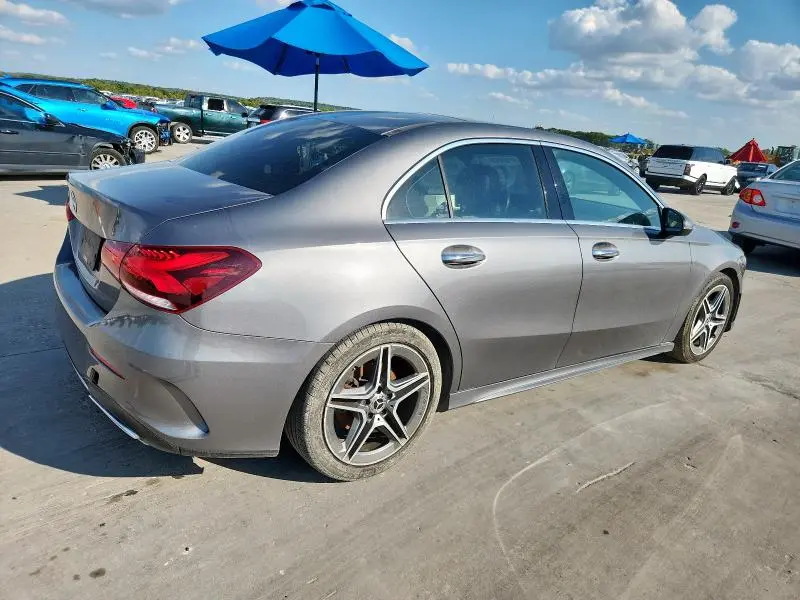 2019 MERCEDES-BENZ A 220  