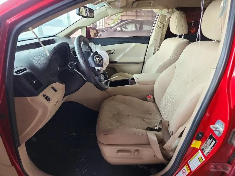 2013 TOYOTA VENZA LE  