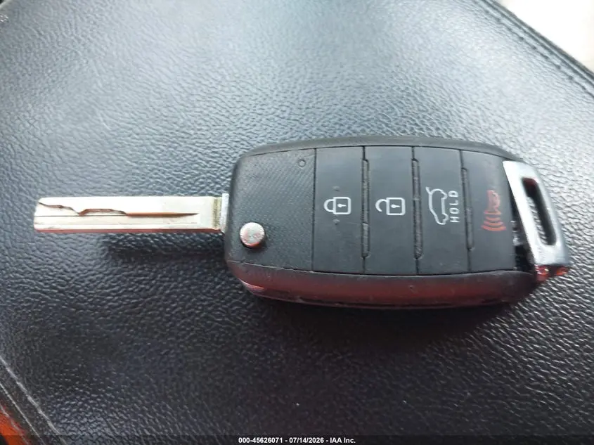 2016 KIA SORENTO 2.4L LX