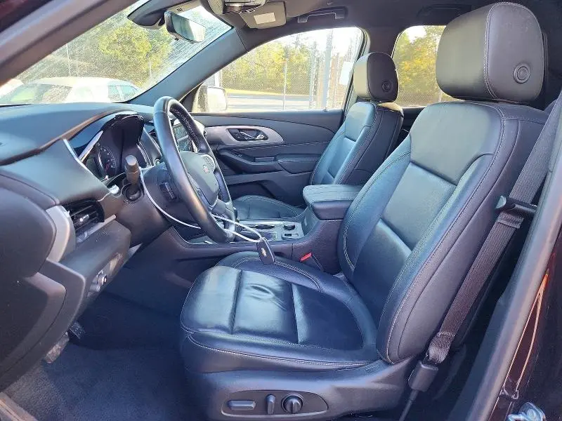 2023 CHEVROLET TRAVERSE LT  