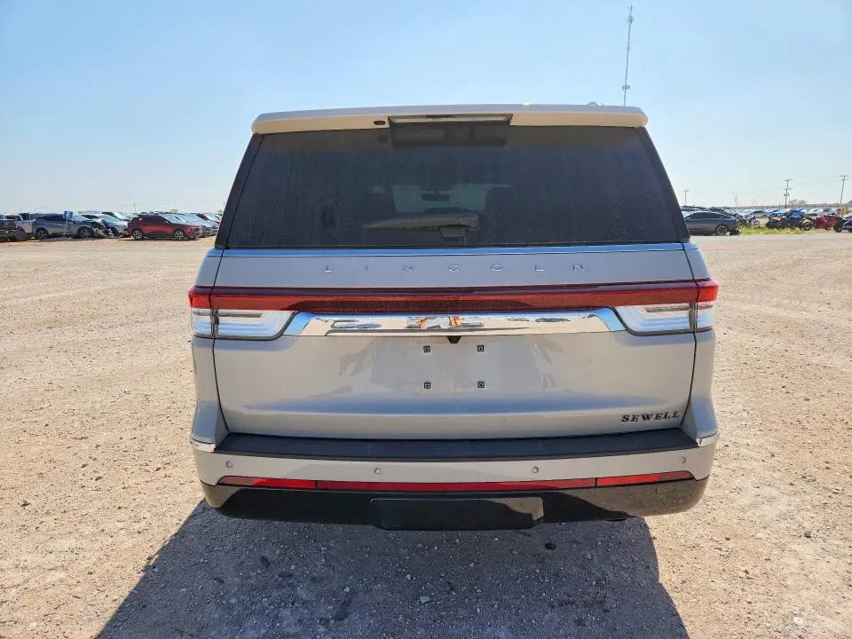 2024 LINCOLN NAVIGATOR   