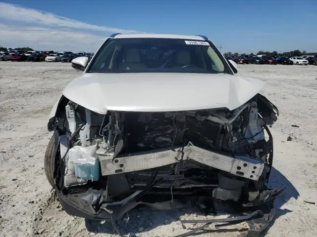 2017 TOYOTA HIGHLANDER SE  