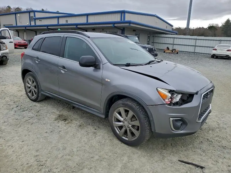 2013 MITSUBISHI OUTLANDER SPORT LE  