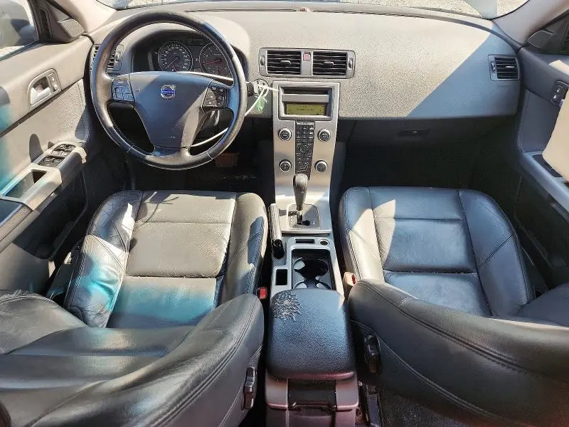 2010 VOLVO S40 2.4I  