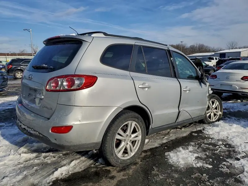 2010 HYUNDAI SANTA FE SE  