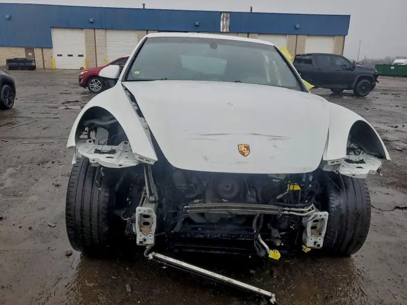 2013 PORSCHE CAYENNE   