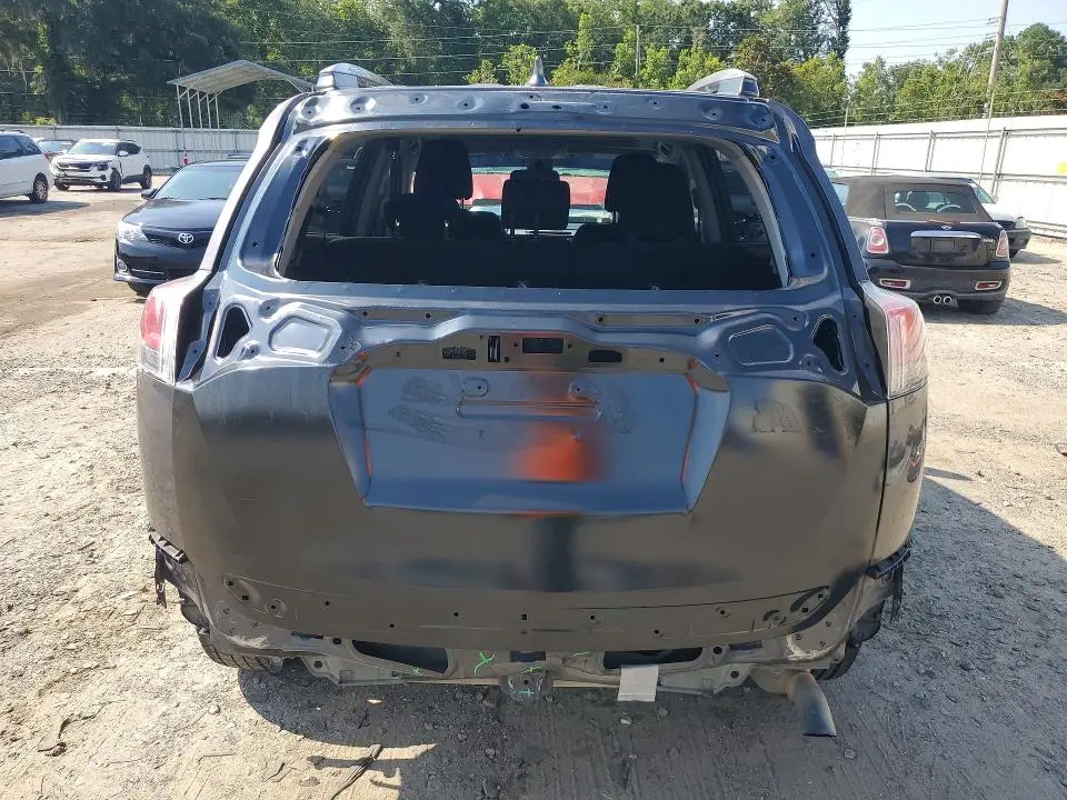 2018 TOYOTA RAV4 XLE  