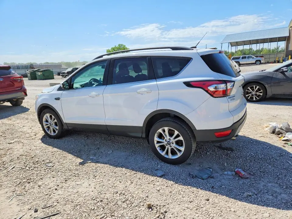 2018 FORD ESCAPE SE  