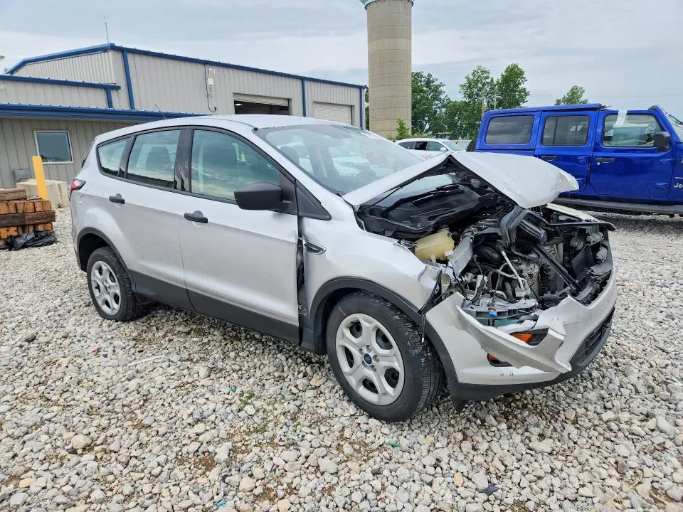 2017 FORD ESCAPE S  